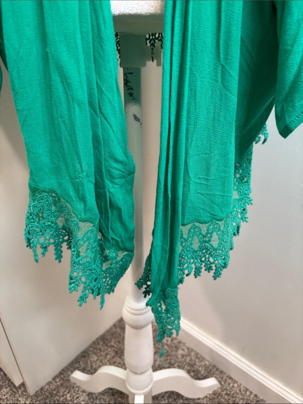 Emerald Green Lace-Trim Open Kimono - Picture 4 of 5